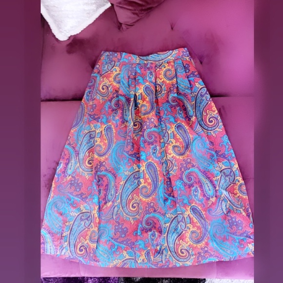 american thrift Dresses & Skirts - Vintage multi colored paisley skirt